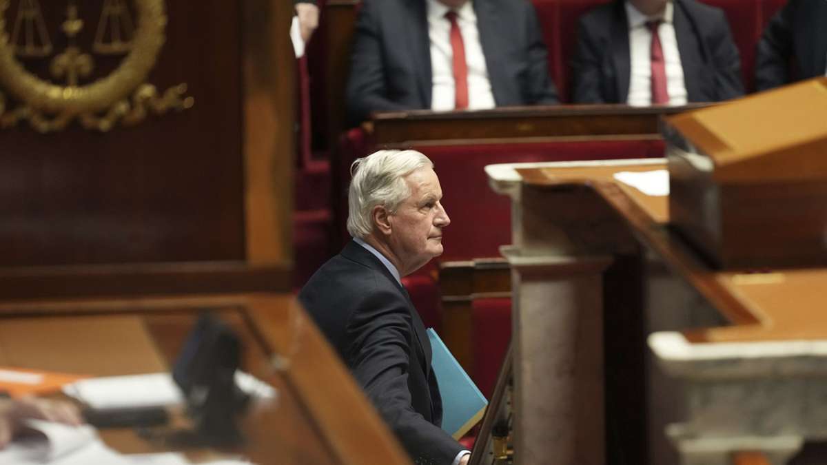 Après un vote de censure : Gouvernement défaillant : Paris en difficulté économique