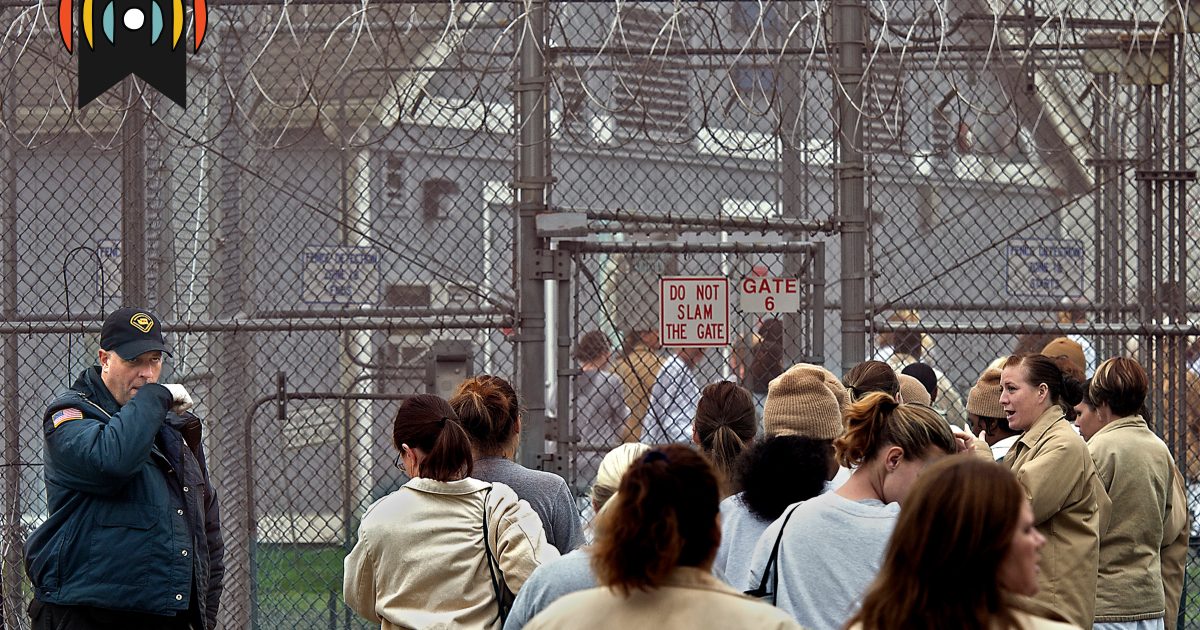 Des hommes derrière les barreaux dans les espaces réservés aux femmes