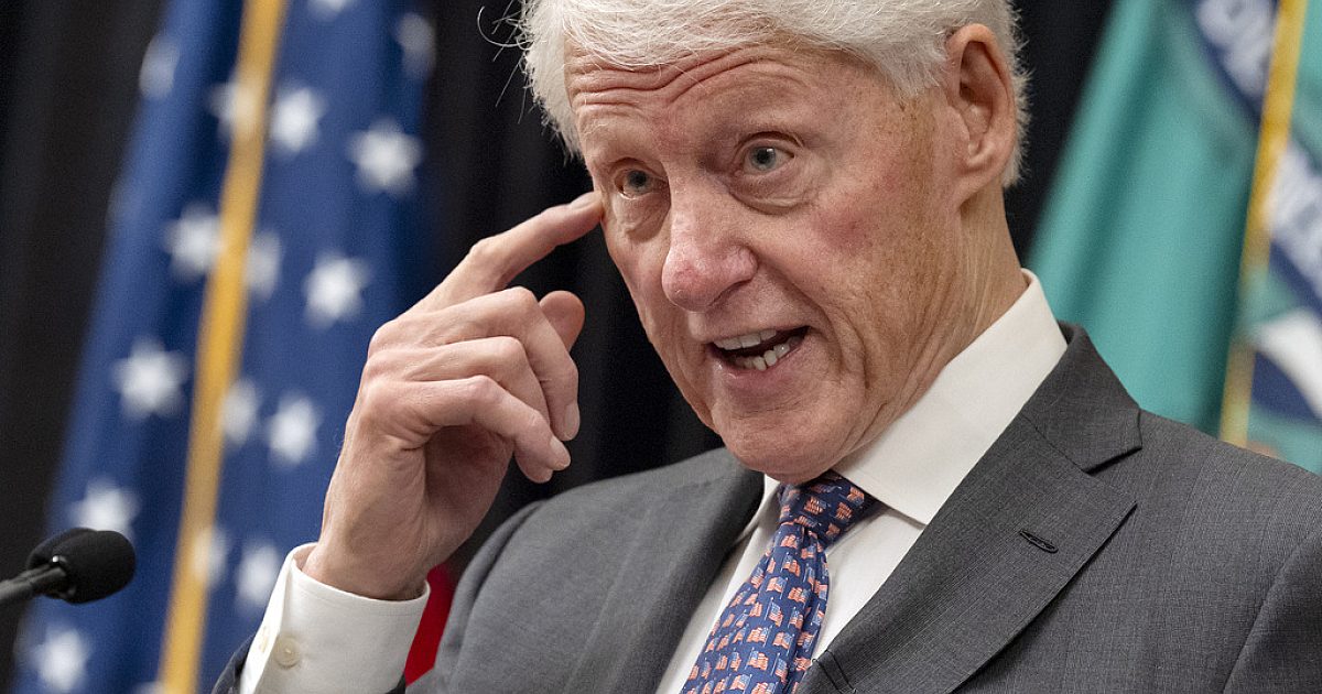 L'ancien président Clinton hospitalisé