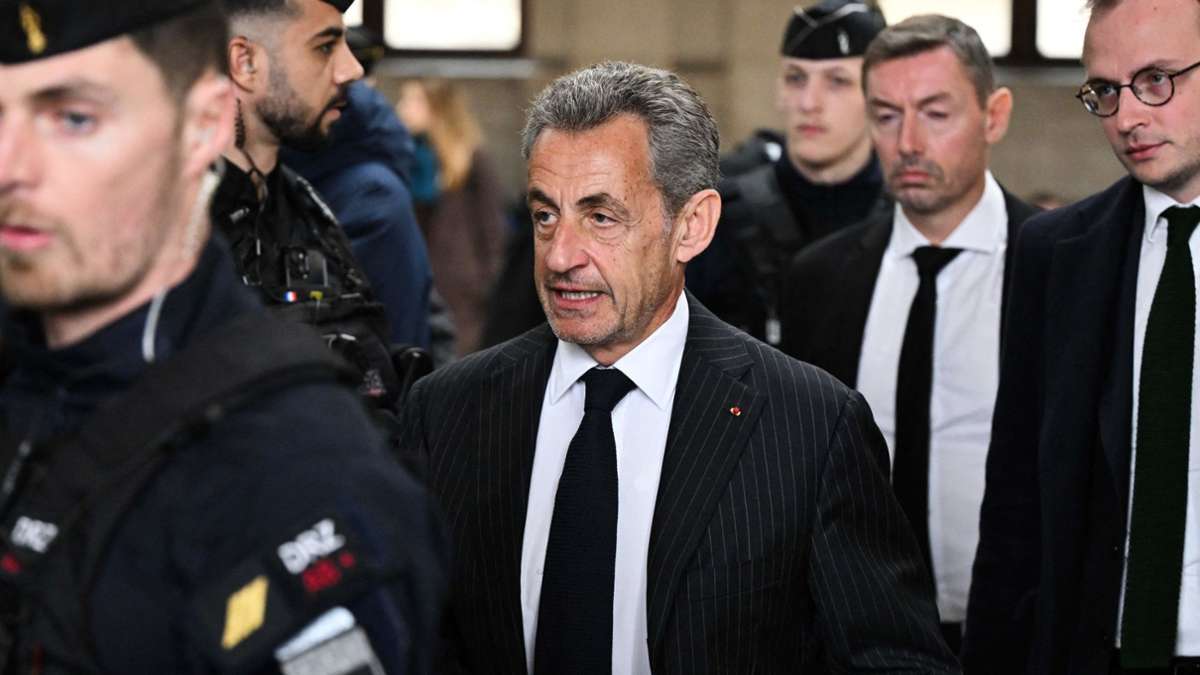 Nicolas Sarkozy : l'ex-président français doit purger un an de prison pour un bracelet à la cheville