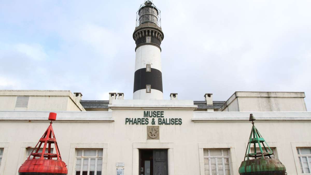 France : la Bretagne indignée – un phare perd ses tirs
