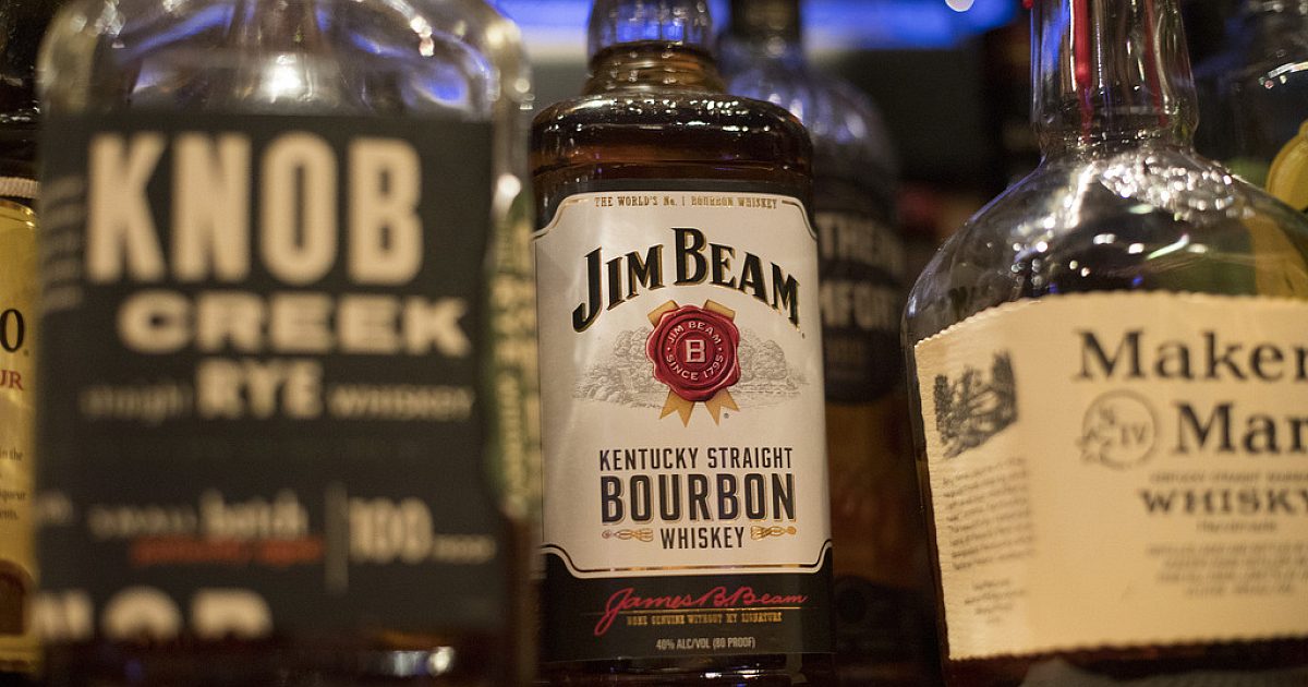 Le chirurgien général américain établit un lien entre la consommation d'alcool et le cancer