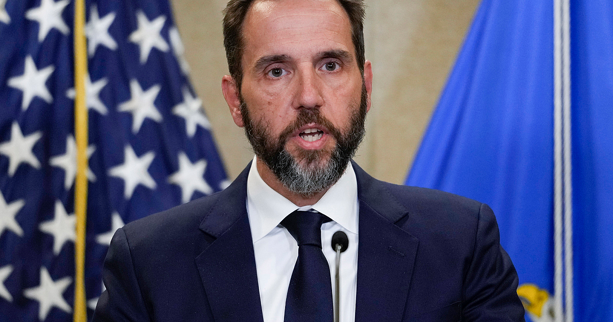 Le conseiller spécial démissionne après avoir rendu compte des enquêtes Trump