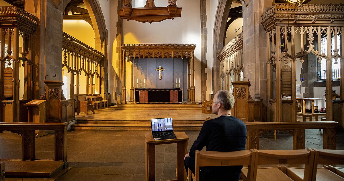 Une entreprise technologique chrétienne achète un chatbot IA axé sur le ministère