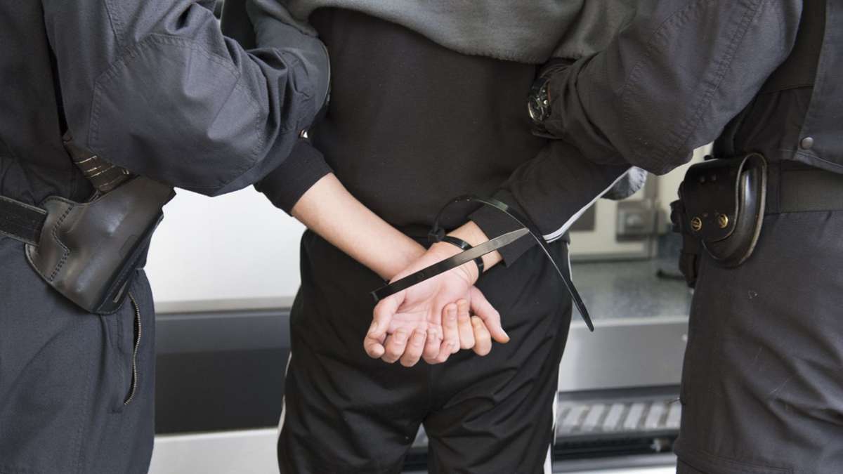 Verdict : Attaque au couteau contre des employés présumés de « Charlie Hebdo » : 30 ans de prison