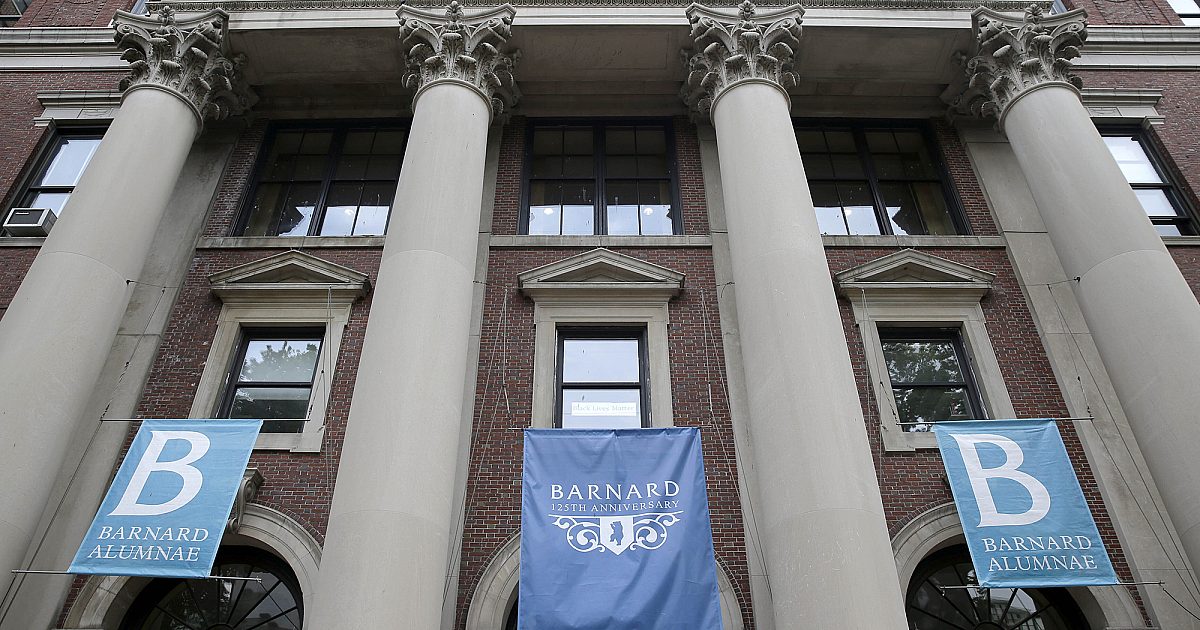 Employé hospitalisé après les manifestants Rush Barnard College