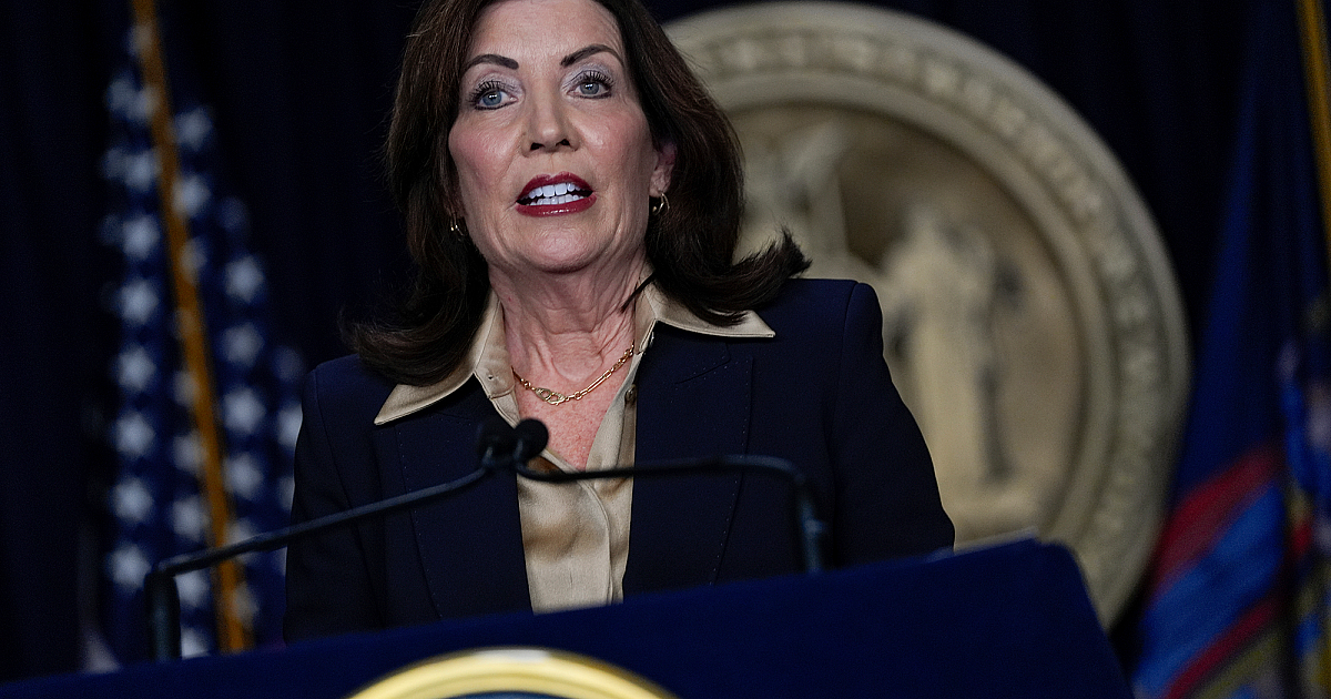 Le gouverneur de New York ne retirera pas le maire de New York