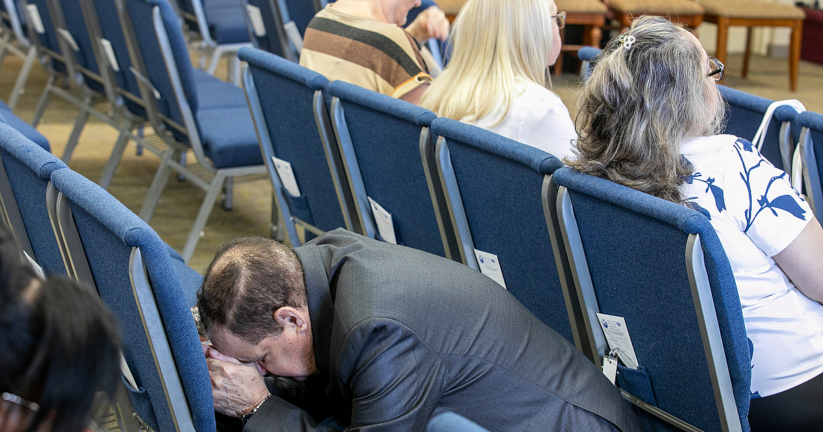 Plus de deux douzaines de groupes religieux poursuivent pour bloquer les raids de glace