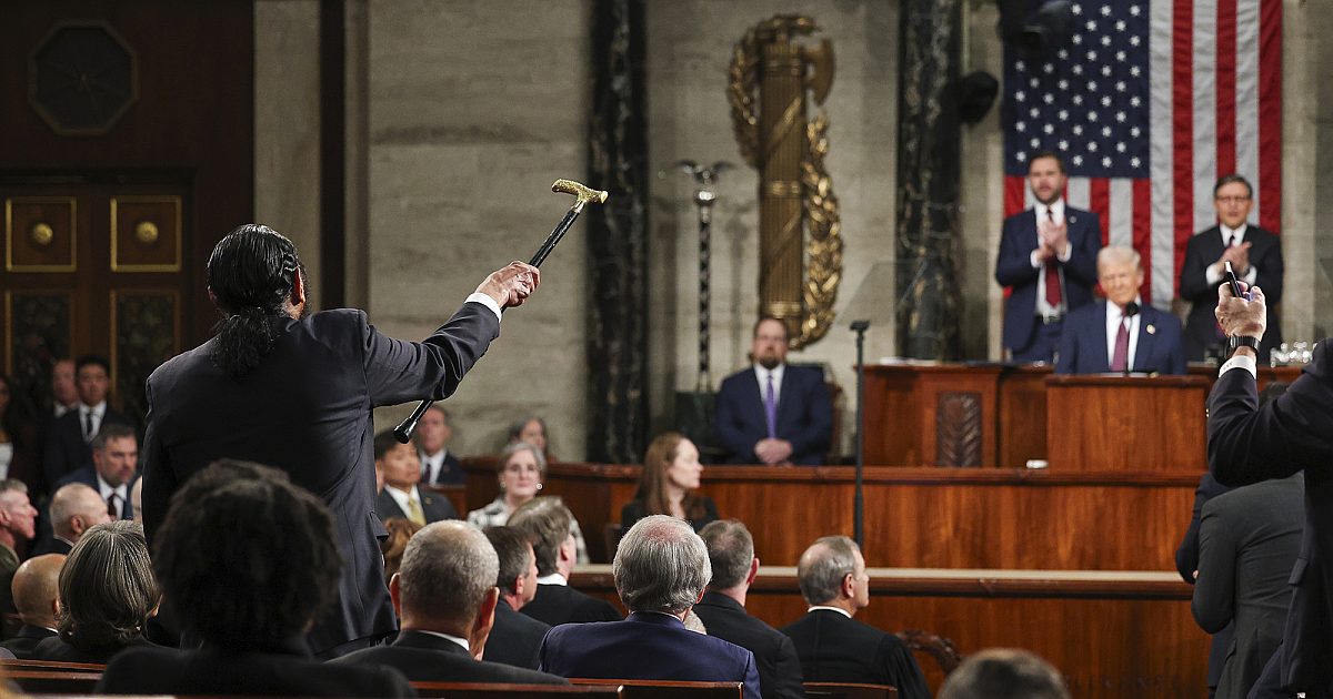 La maison censure le représentant Al Green pour avoir perturbé le discours Trump