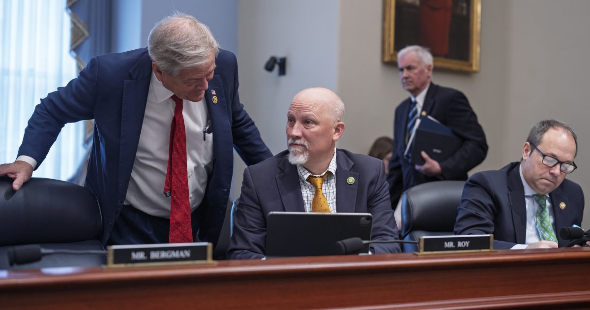 Le Congrès commence à chercher des coupes