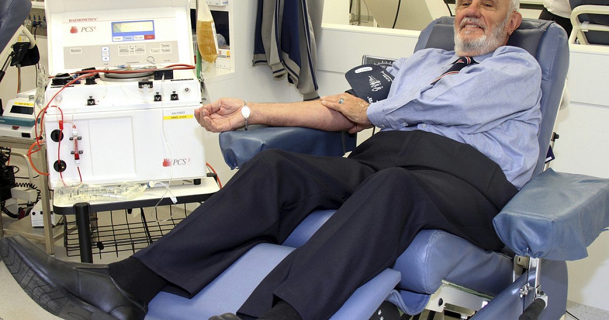 Le donneur de sang australien décède après avoir sauvé des millions de bébés