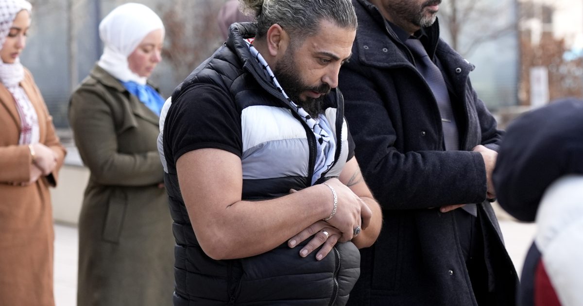 Le propriétaire de l'Illinois a été reconnu coupable de décès de coups de couteau d'un garçon musulman