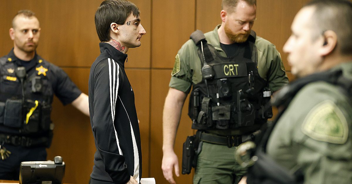 Le tireur plaide coupable au massacre de Chicago 4 juillet