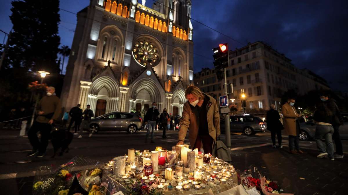 Processus de terrorisme: pénalité maximale pour les islamistes pour un triple meurtre à Nice