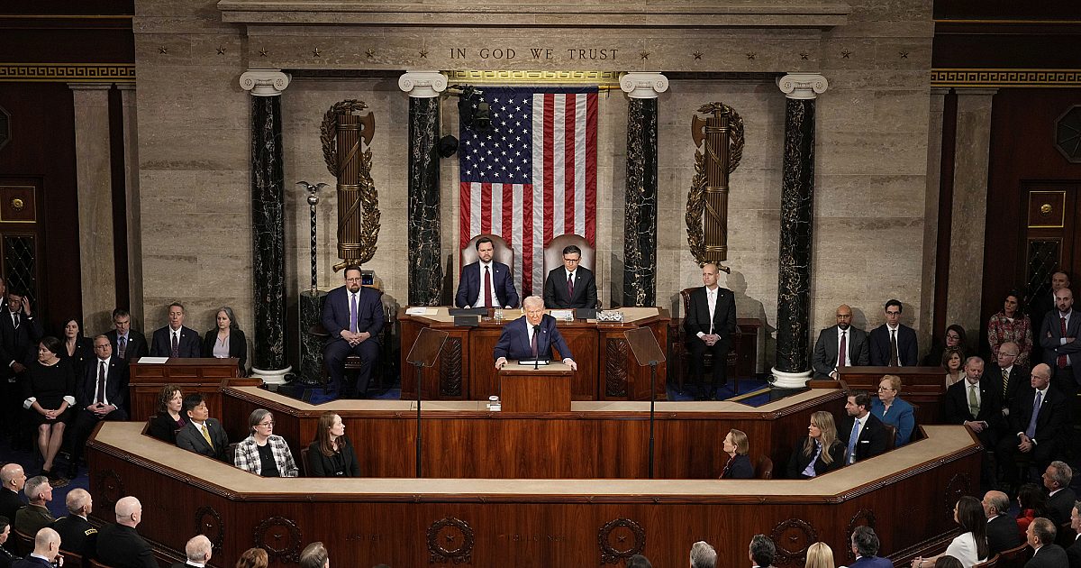 Trump éteint les premières réalisations dans l'adresse du Congrès