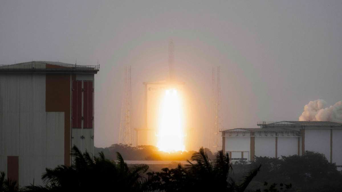 Voyage spatial: Ariane 6 en Europe lors du premier vol commercial a commencé