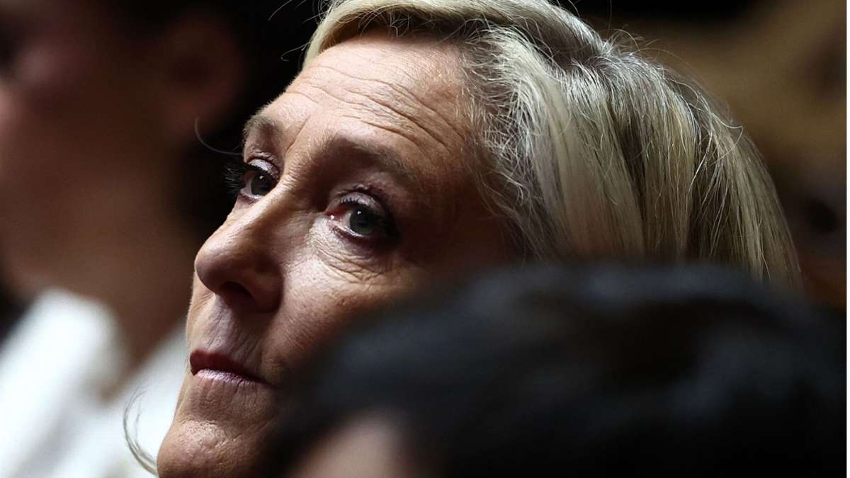 Après l'exclusion de la candidature aux élections: Le Pen se compare à Martin Luther King