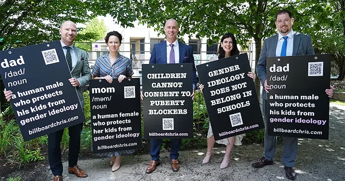Billboard Chris, militant en protection de l'enfance, prend la censure