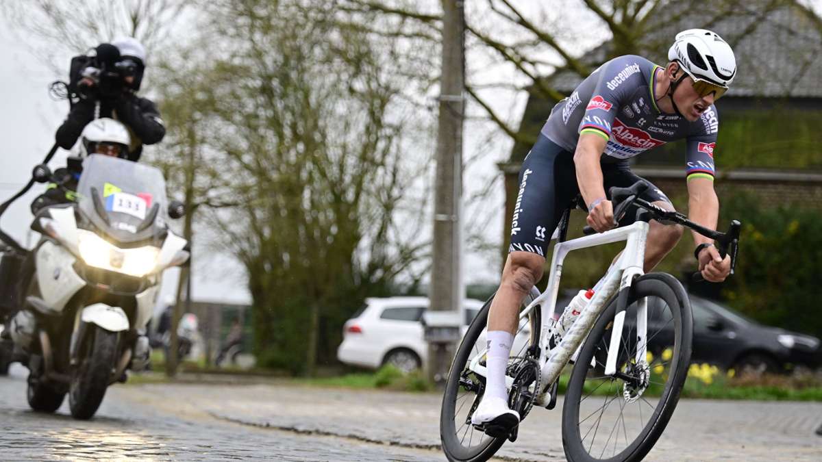 Cycling: Tentative d'homicide: Roubaix Bottle Launsers