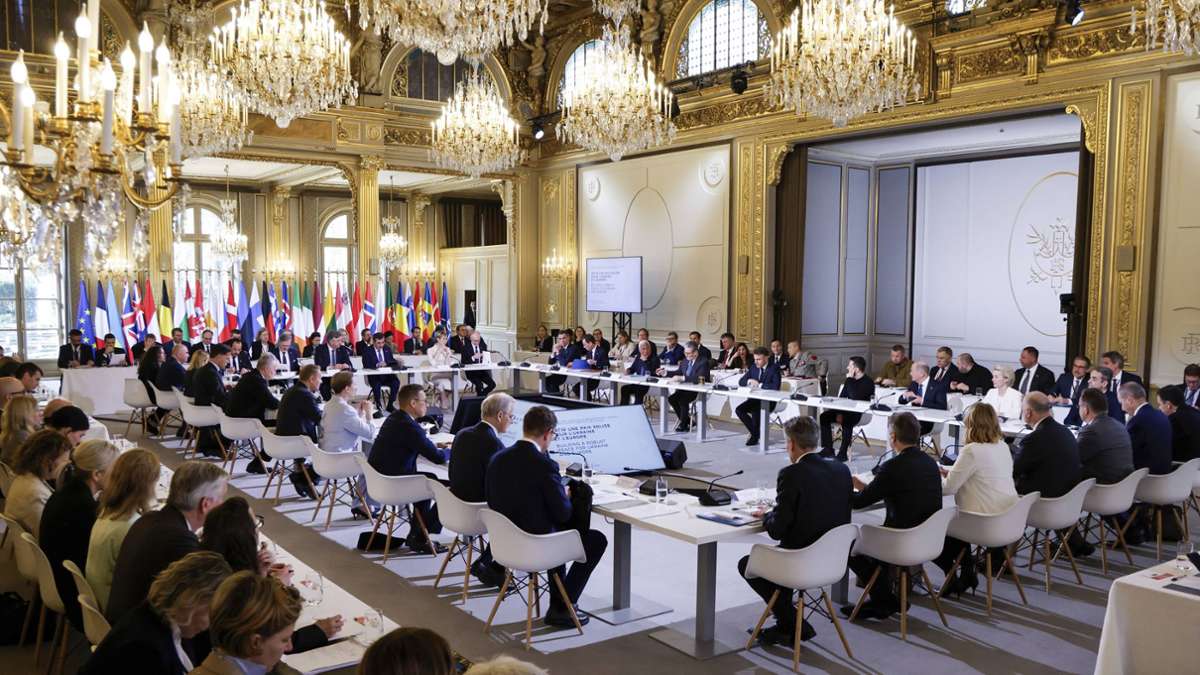 Garanties de sécurité pour l'Ukraine: Paris et Londres prévoient une "mission" en Ukraine