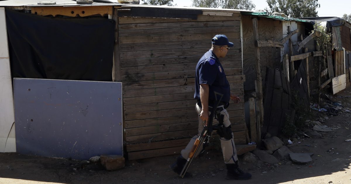 Missionnaire américain s'est secouru après la fusillade en Afrique du Sud