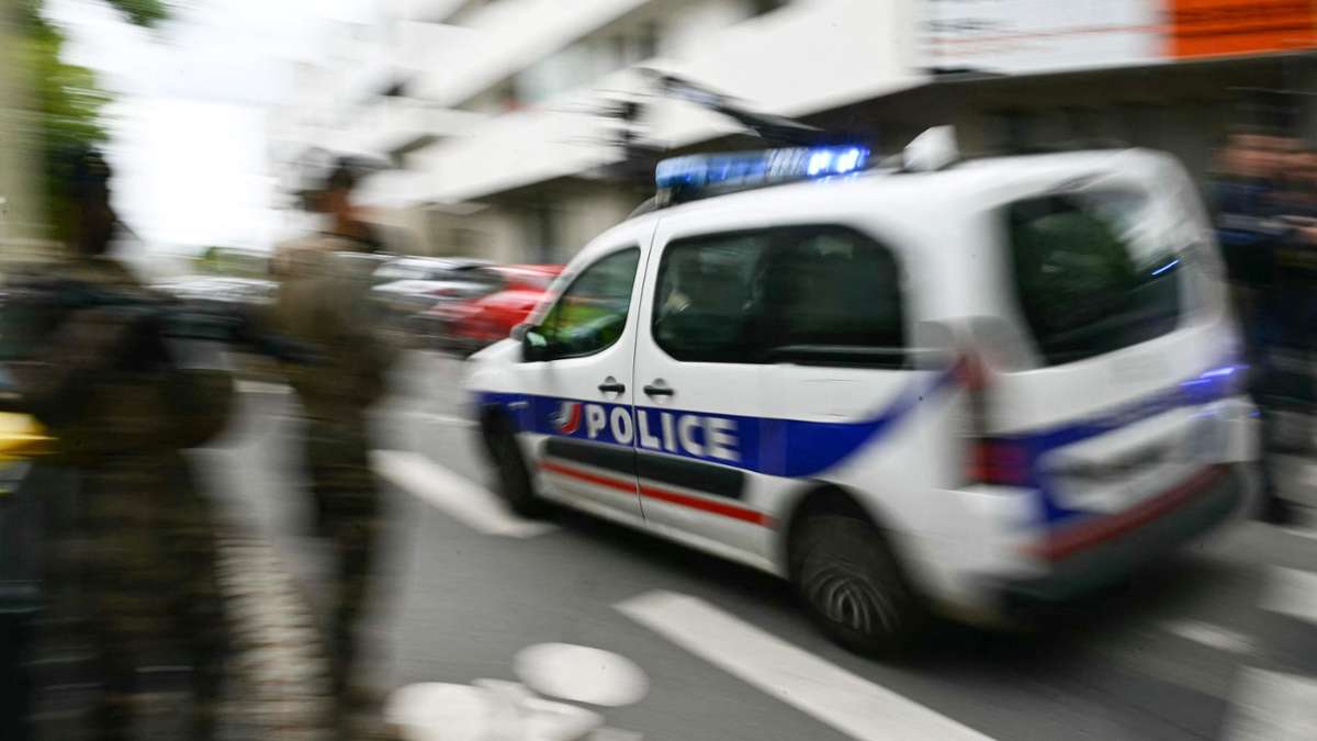 Détamination et torture: crypto-presseur à Paris.