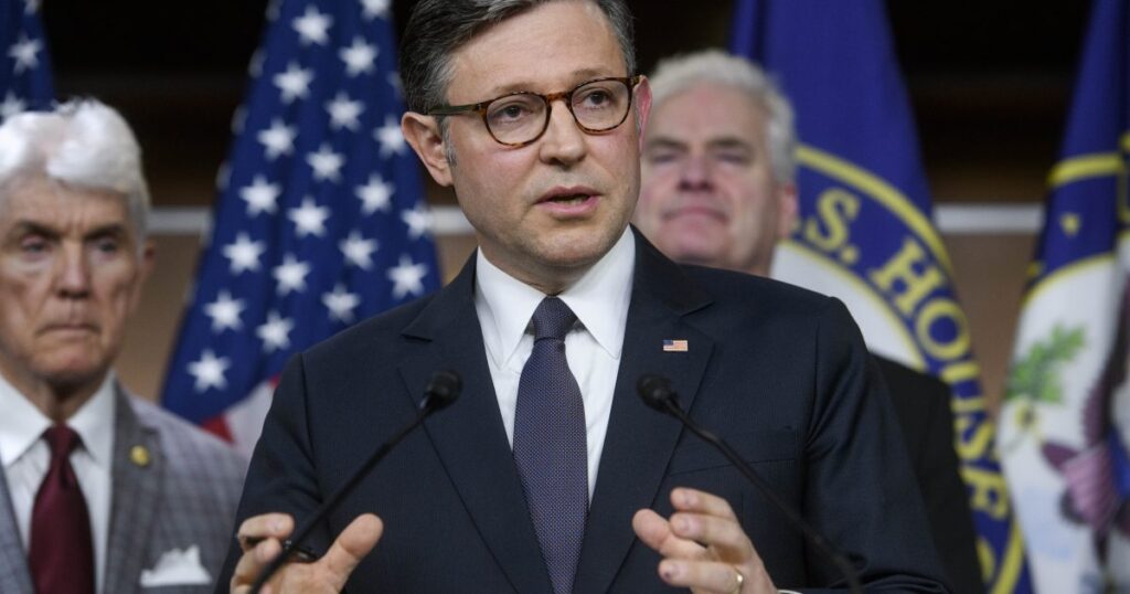 Les conservateurs fiscaux laissent la facture du budget de Trump avancer