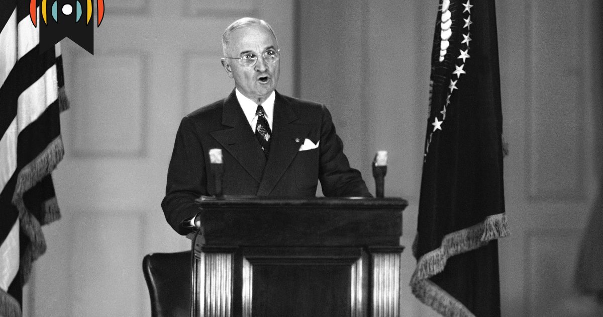 Livre d'histoire: lignes dessinées, frontière croisée