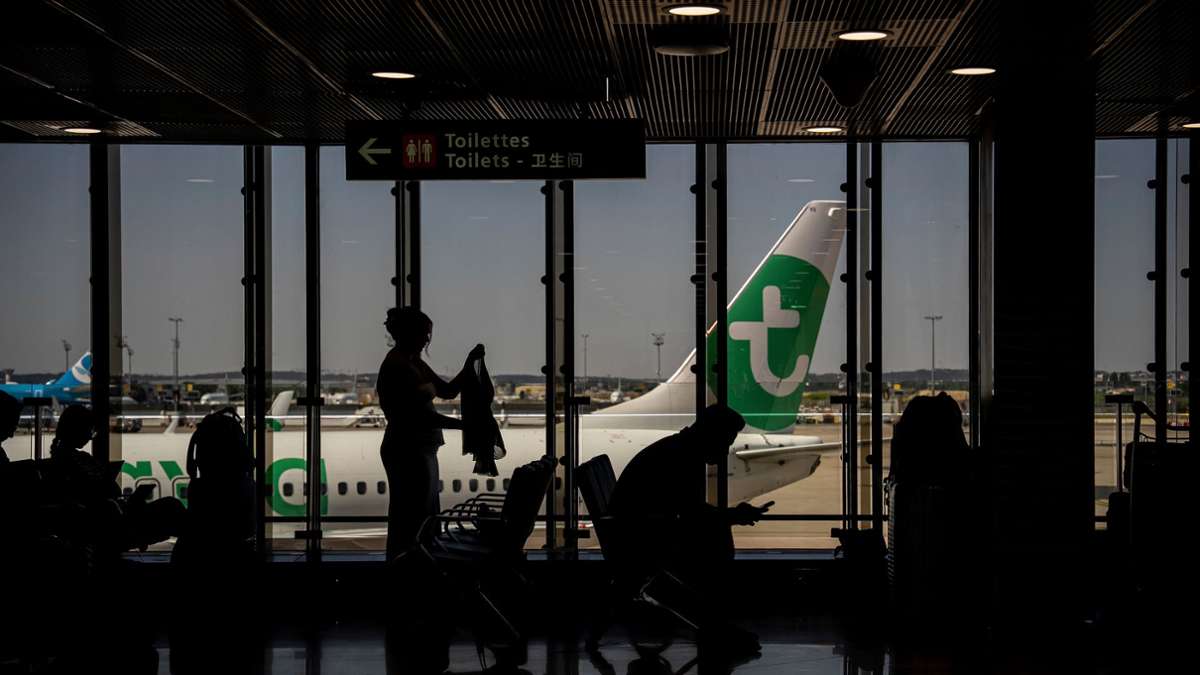 Beaucoup de vols annulés: le contrôleur de la circulation aérienne France freine 500 000 voyageurs