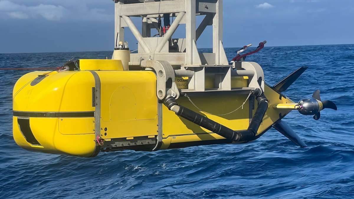 Déchets radioactifs: émissions d'expédition: barils de déchets nucléaires dans l'Atlantique partiellement cassés