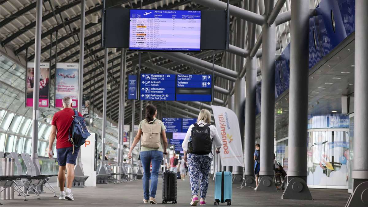 Environ 2 400 passagers touchés: ce que le contrôleur du trafic aérien grève en France signifie en Allemagne