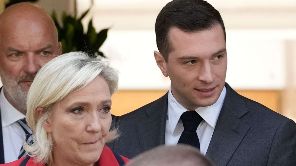 Financement de campagne illégale: des enquêtes financières ont fouillé le siège du parti Le Pens