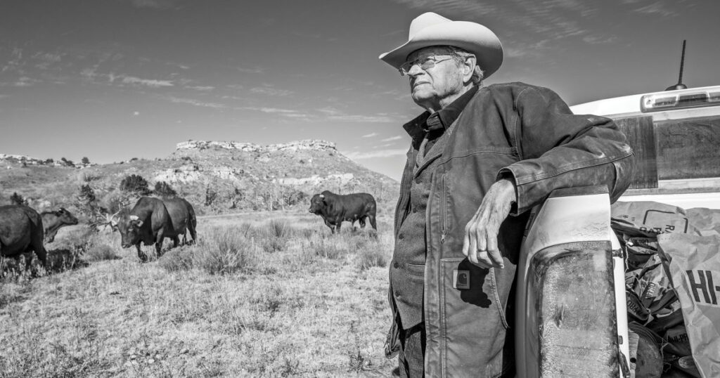 Écriture sur les livres de la gamme | La vie et l'artisanat de John Erickson