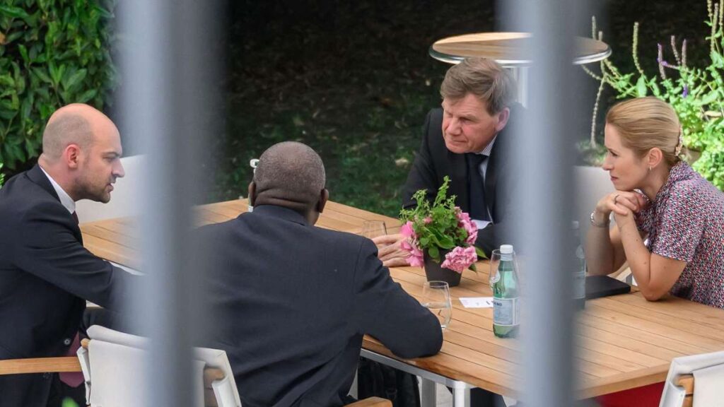 Dispute nucléaire: différend nucléaire avec l'Iran: les Européens tirent le frein d'urgence