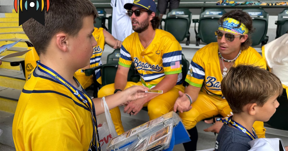 Mettre les fans en premier | MONDE