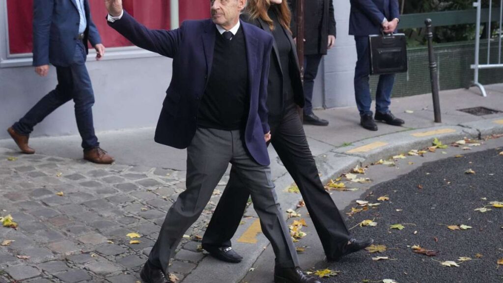 Condamnation dans l'affaire Libye : Sarkozy commence son incarcération à Paris