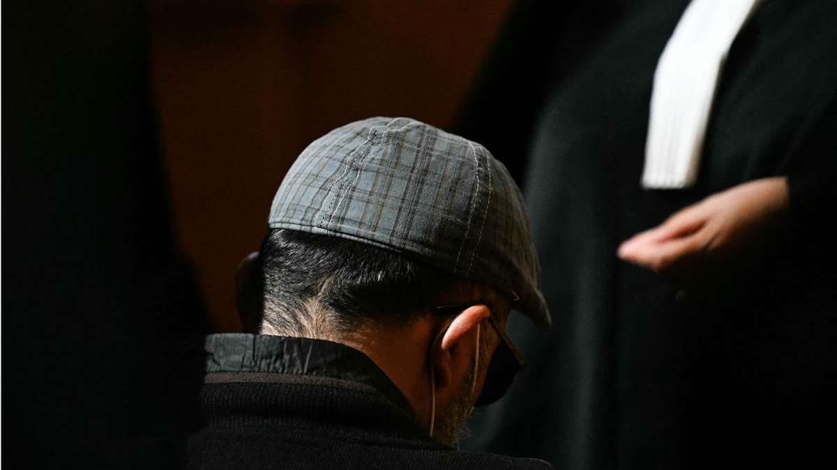 Procédure d'appel : la cour d'appel durcit la peine de prison du violeur de Gisèle Pélicot