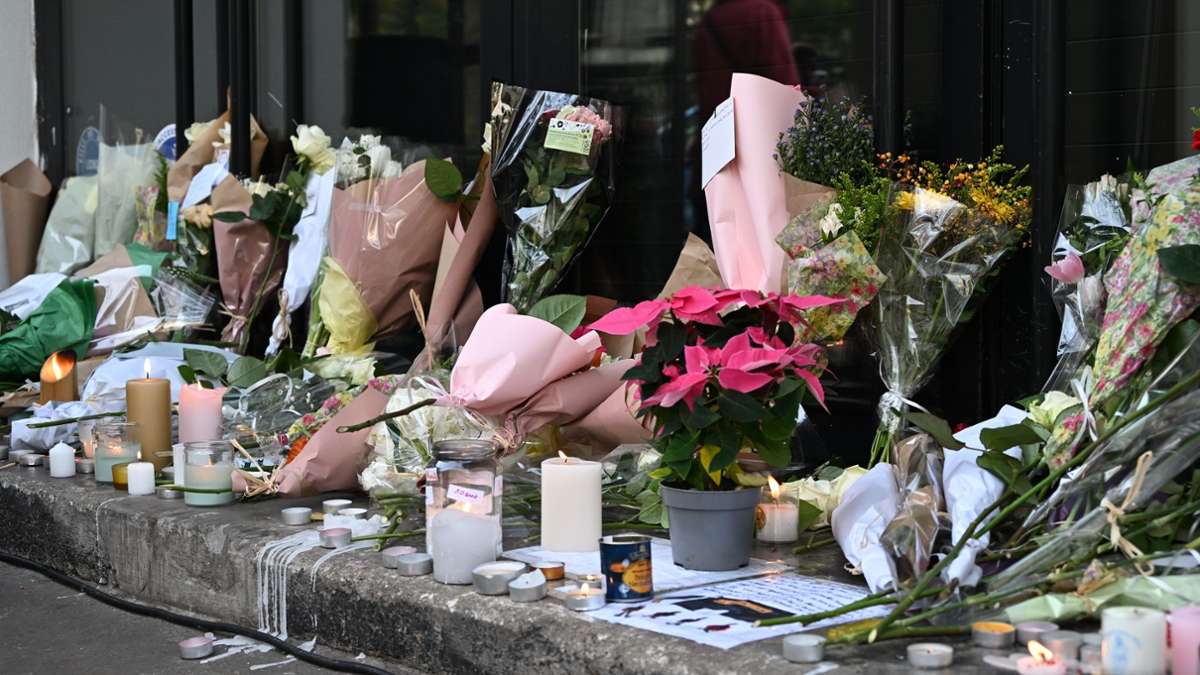 130 morts et 350 blessés : la France se souvient des victimes de la série d'attentats d'il y a dix ans