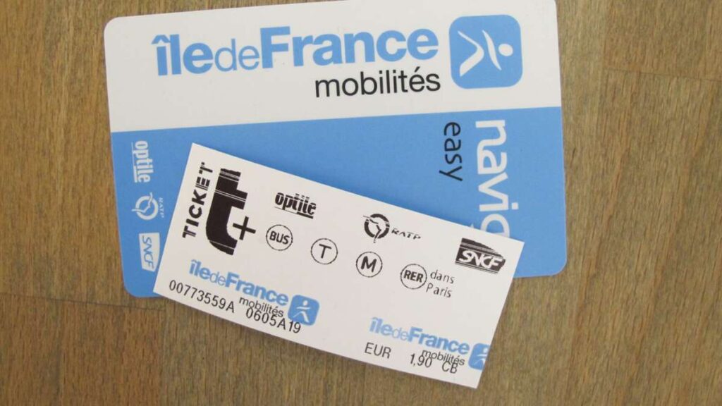 Billets électroniques : le métro de Paris supprime le billet papier après 125 ans