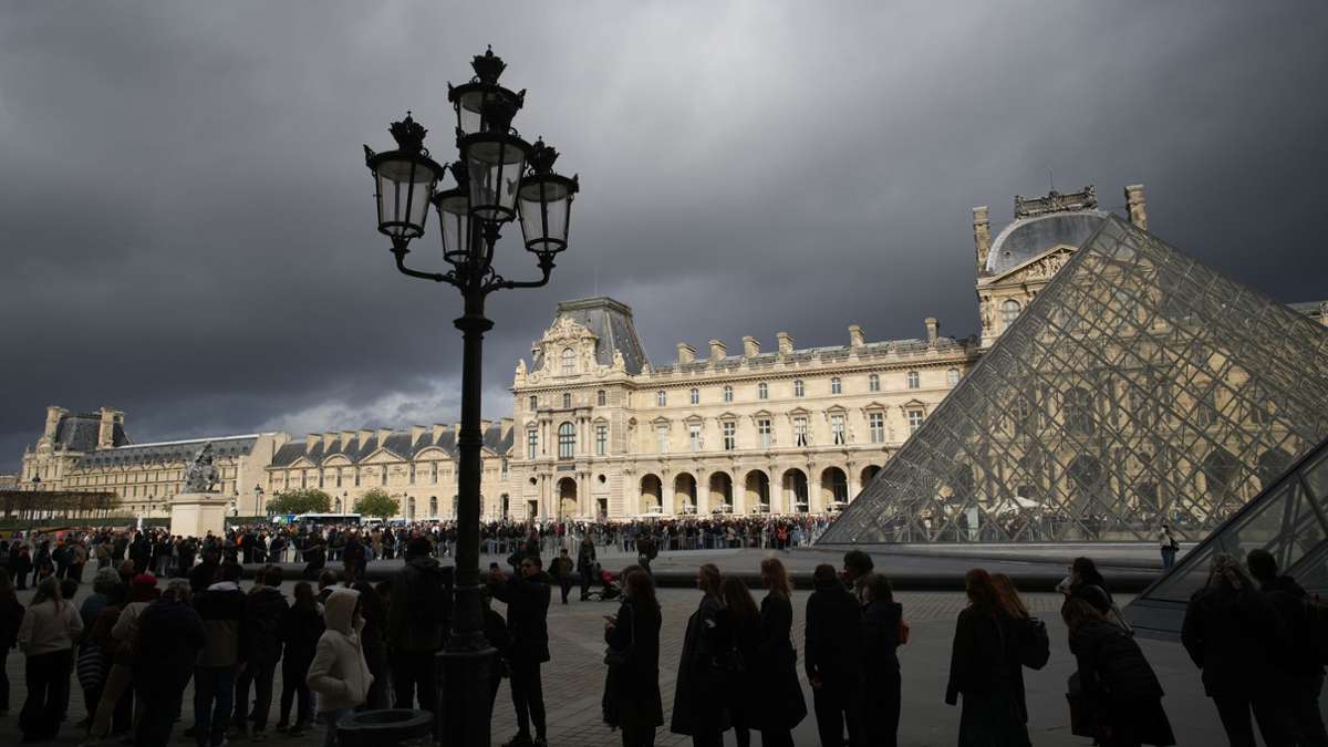 Cambriolage : BKA et Interpol recherchent les joyaux volés du Louvre