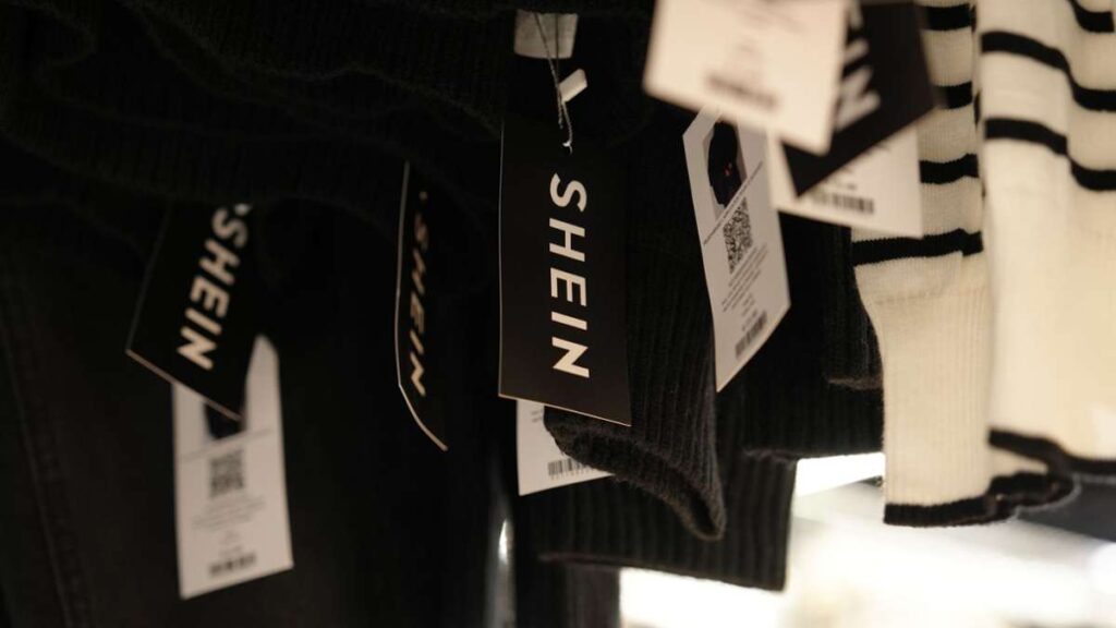 Commerce : la France contrôle 200 000 colis Shein à l'aéroport