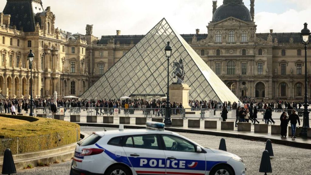 France : Après le braquage du Louvre : des traces ADN mènent à des arrestations