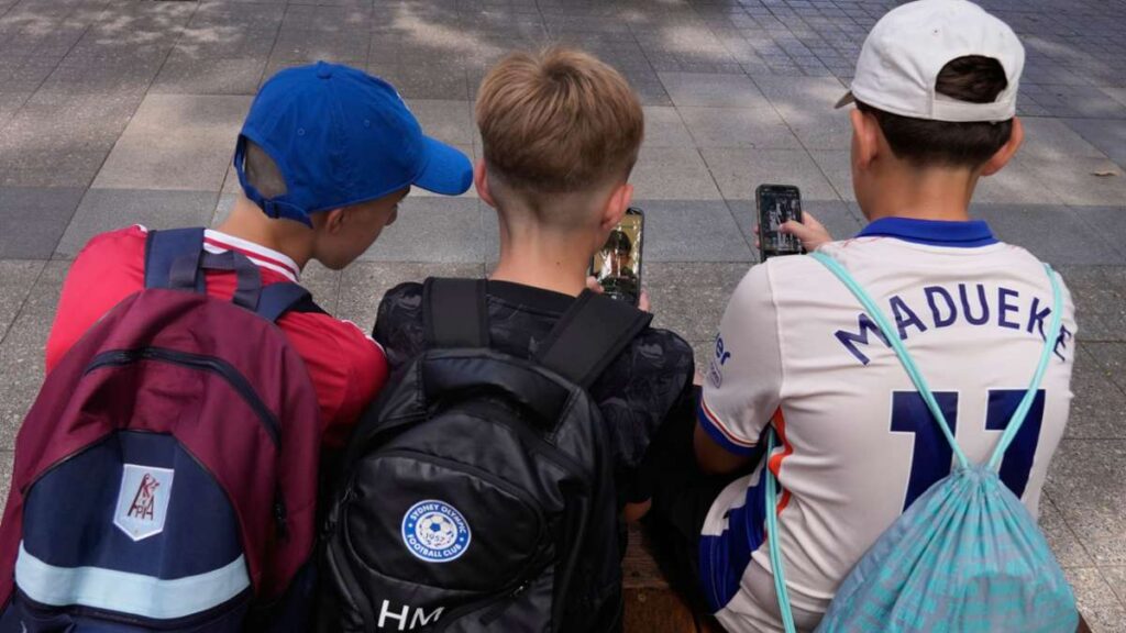 Conclusion après deux mois : Qu'ils soient des enfants : l'interdiction des réseaux sociaux en Australie est-elle en vigueur ?