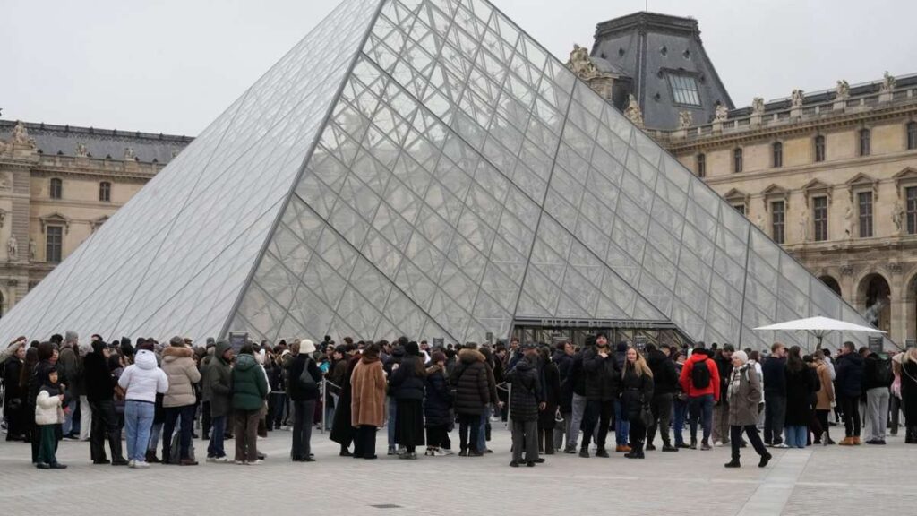 Musées : Le Louvre en mode crise : cinq choses qui doivent changer