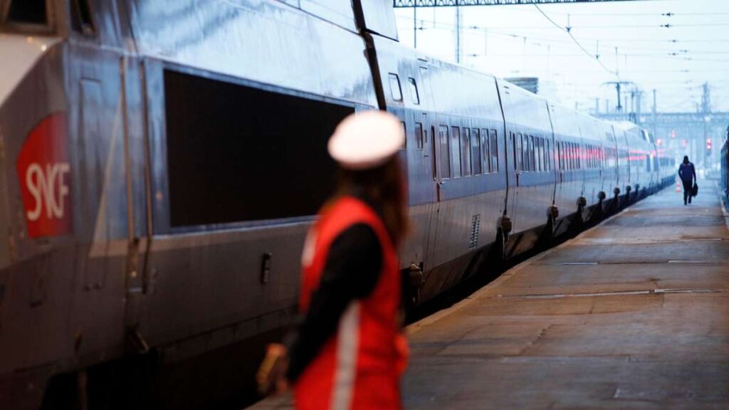 SNCF : Le guide de l'élégance sème le trouble sur les chemins de fer français