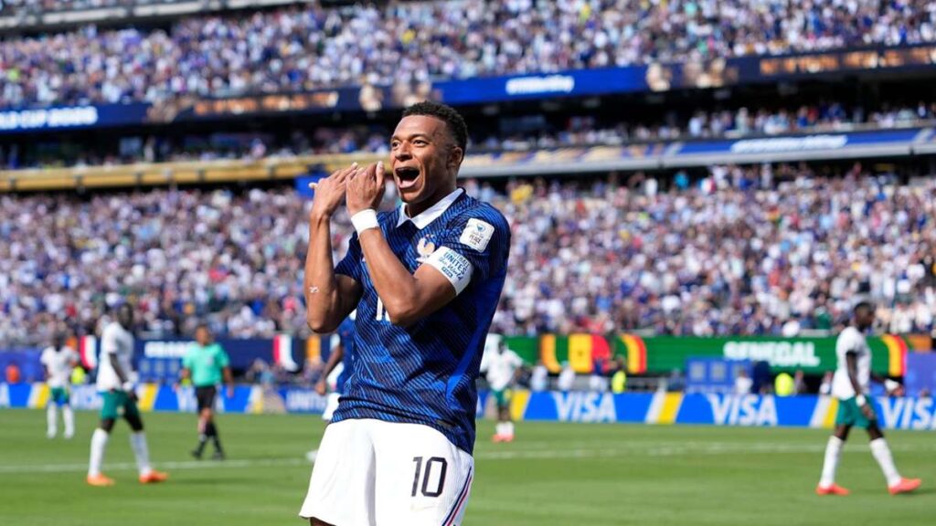 Coupe du monde de football : Mbappé ouvre : la France démarre sa quête du titre par la victoire