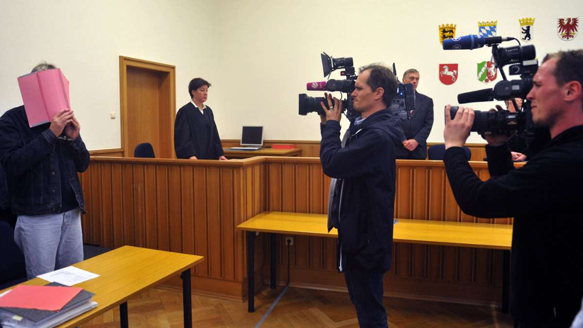 Meurtrier d'enfants accusé : Verdict contre un homme masqué allemand attendu en France